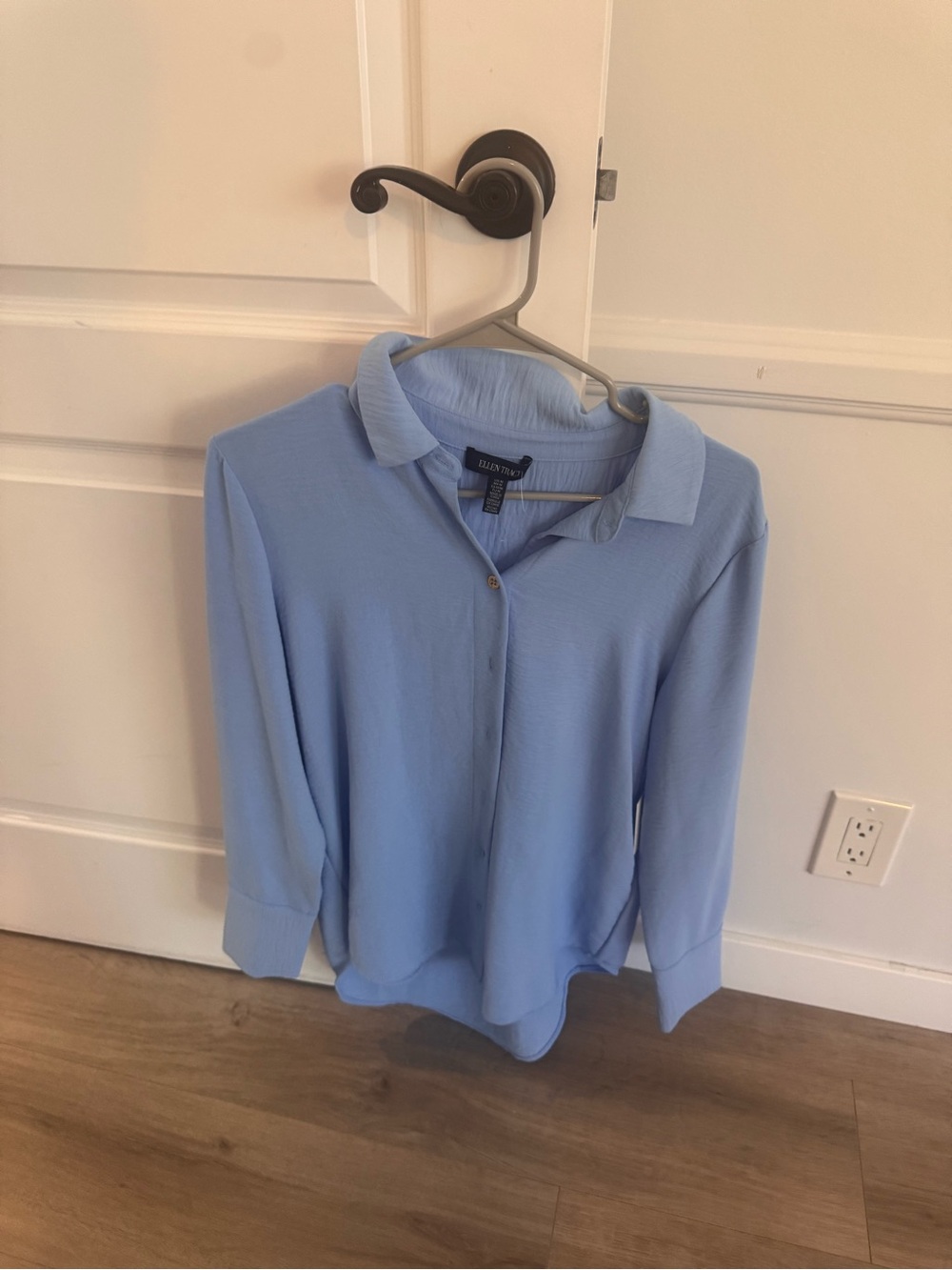 Ellen Tracy Light Blue Collared Button-Down Top